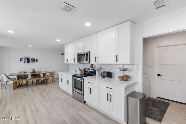 1980 E ORION Street, Tempe, AZ 85283
