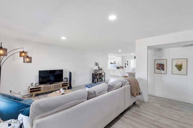 1980 E ORION Street, Tempe, AZ 85283
