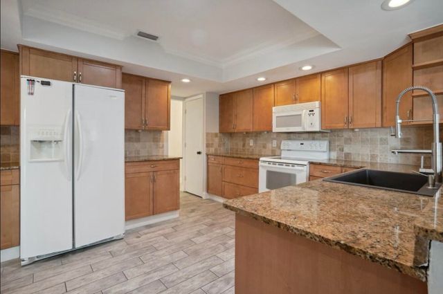 603 SE 7th Avenue, Deerfield Beach, FL 33441