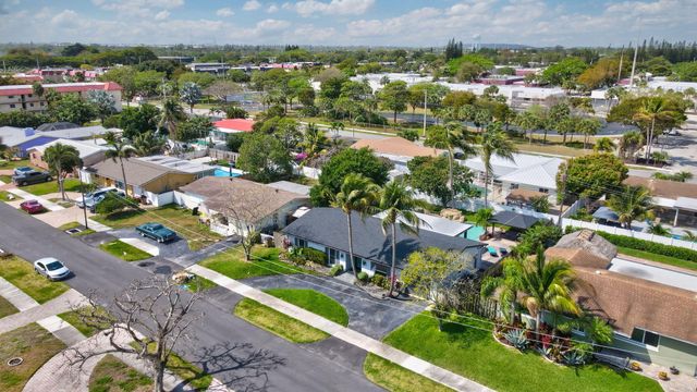 603 SE 7th Avenue, Deerfield Beach, FL 33441
