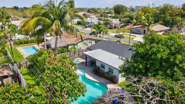 603 SE 7th Avenue, Deerfield Beach, FL 33441