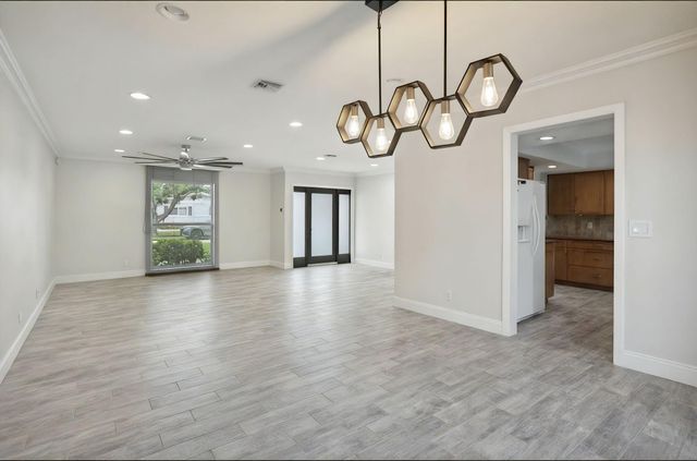 603 SE 7th Avenue, Deerfield Beach, FL 33441