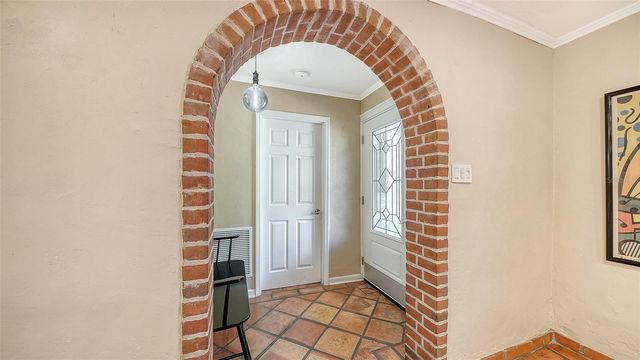1127 S OSPREY AVENUE, Sarasota, FL 34236