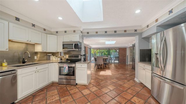 1127 S OSPREY AVENUE, Sarasota, FL 34236