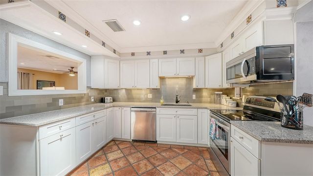 1127 S OSPREY AVENUE, Sarasota, FL 34236