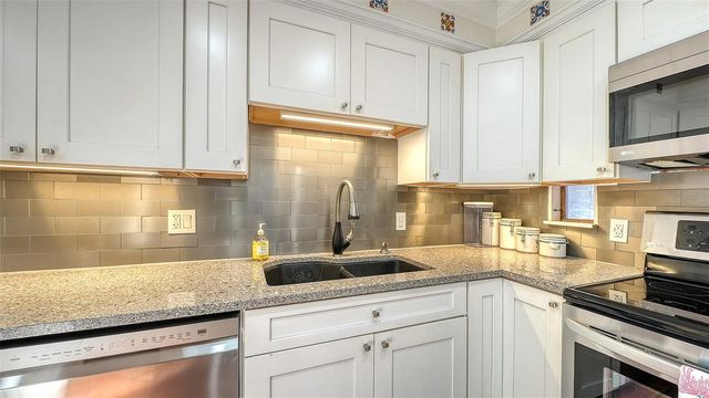 1127 S OSPREY AVENUE, Sarasota, FL 34236