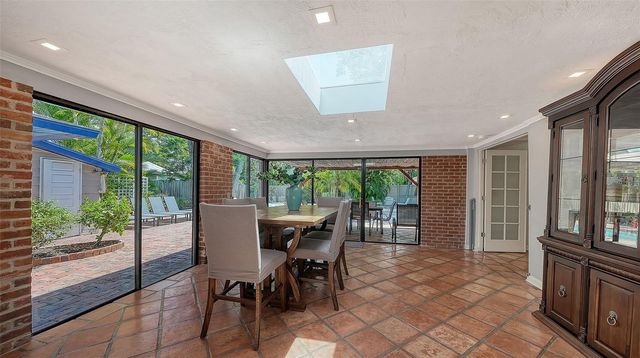 1127 S OSPREY AVENUE, Sarasota, FL 34236