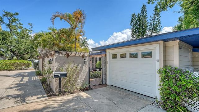 1127 S OSPREY AVENUE, Sarasota, FL 34236