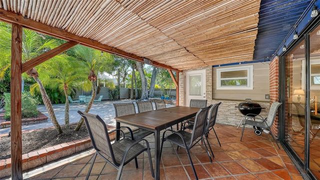 1127 S OSPREY AVENUE, Sarasota, FL 34236