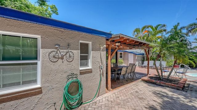 1127 S OSPREY AVENUE, Sarasota, FL 34236