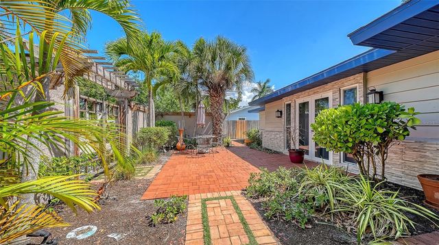 1127 S OSPREY AVENUE, Sarasota, FL 34236