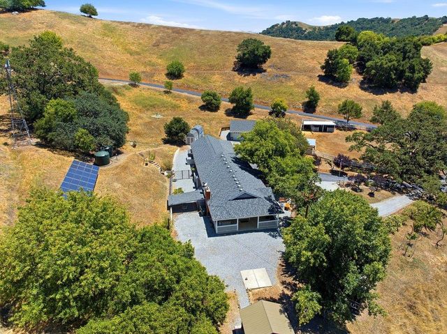 1755 Paradise View, Morgan Hill, CA 95037