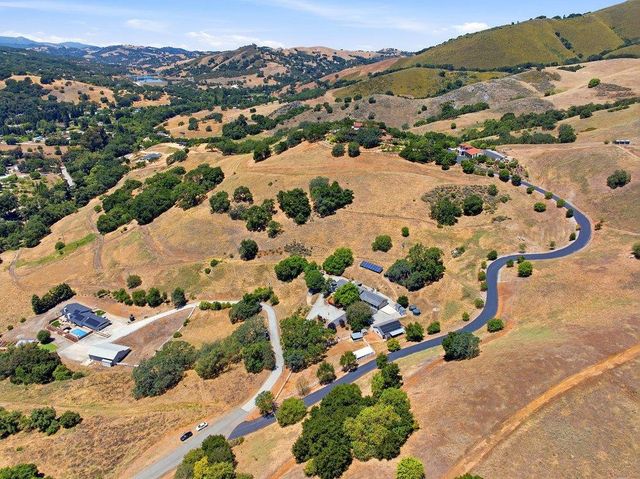 1755 Paradise View, Morgan Hill, CA 95037