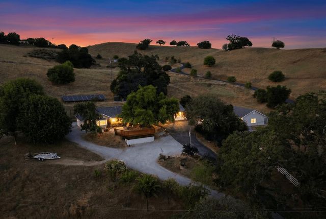 1755 Paradise View, Morgan Hill, CA 95037