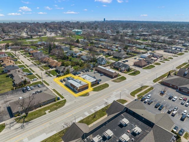 25530 Little Mack Avenue, Saint Clair Shores, MI 48081