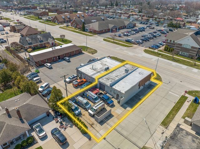 25530 Little Mack Avenue, Saint Clair Shores, MI 48081