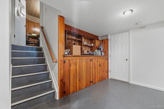 568 Donald Lane, Woodmere, NY 11598