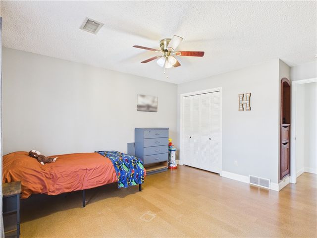 1006 W Sherman Avenue, Harrison, AR 72601