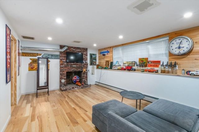11 Harriman Rd, Merrimac, MA 01860