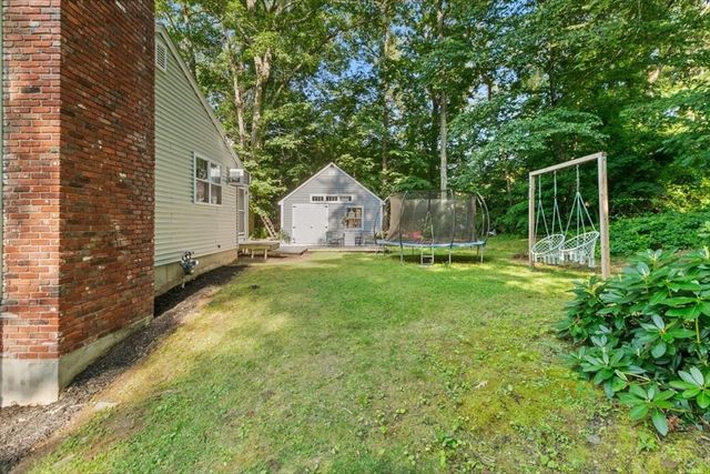 11 Harriman Rd, Merrimac, MA 01860