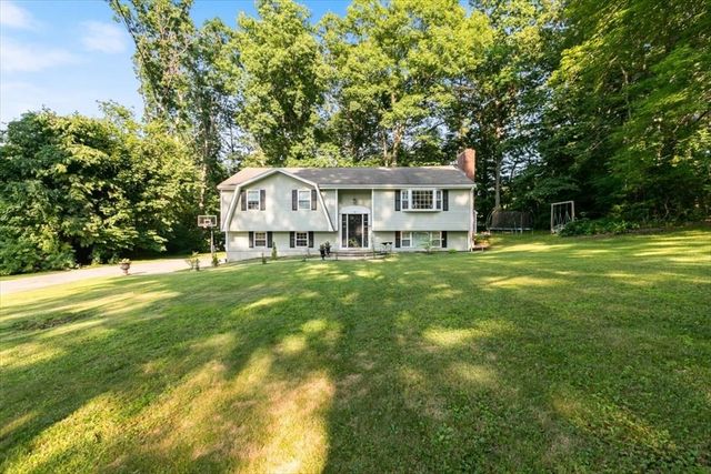 11 Harriman Rd, Merrimac, MA 01860