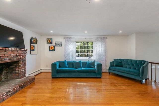 11 Harriman Rd, Merrimac, MA 01860