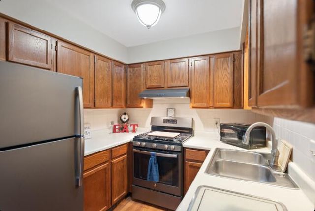 9651 Merrillville Road 204, Crown Point, IN 46307