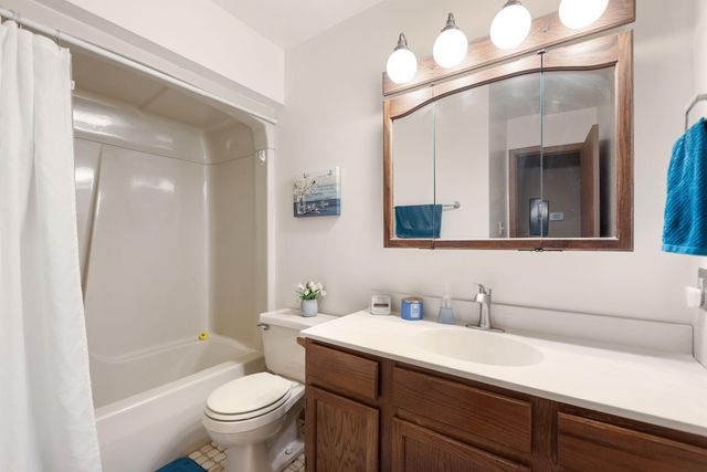 9651 Merrillville Road 204, Crown Point, IN 46307