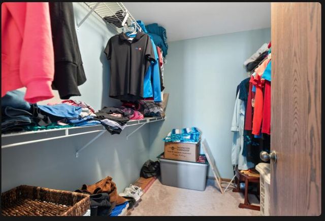 9651 Merrillville Road 204, Crown Point, IN 46307