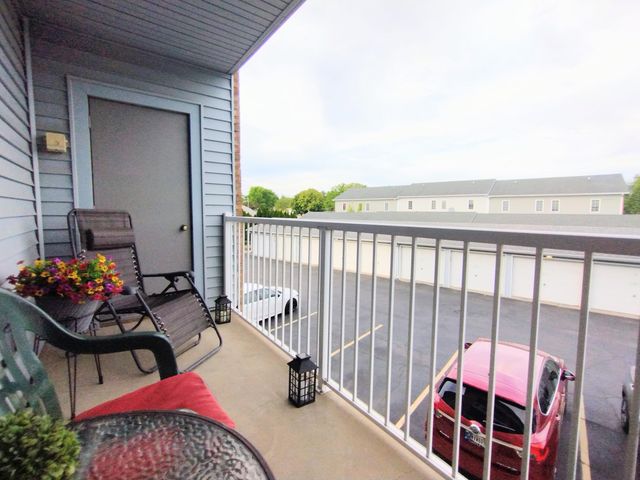 9651 Merrillville Road 204, Crown Point, IN 46307