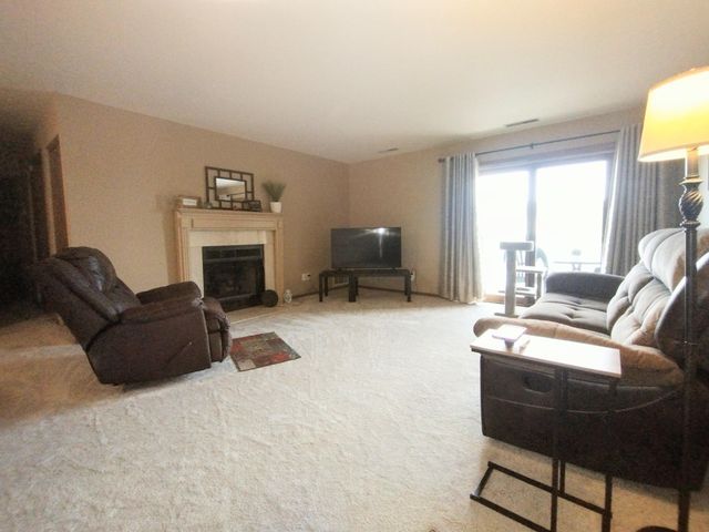 9651 Merrillville Road 204, Crown Point, IN 46307