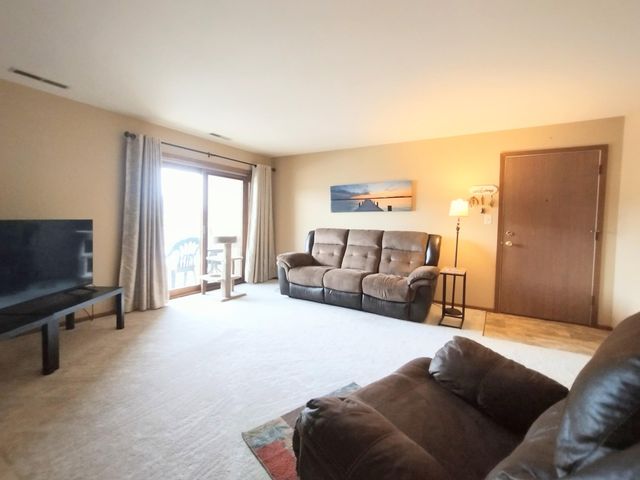 9651 Merrillville Road 204, Crown Point, IN 46307