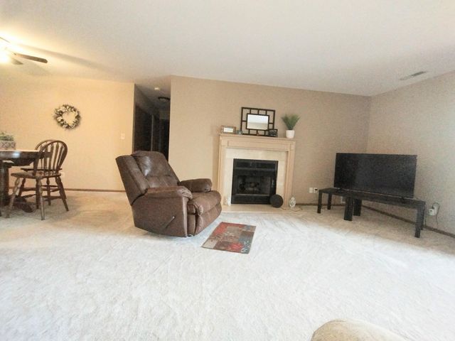 9651 Merrillville Road 204, Crown Point, IN 46307