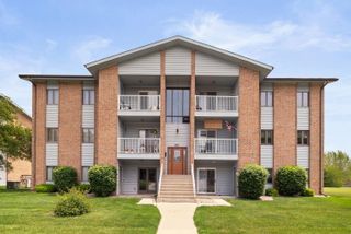 9651 Merrillville Road 204, Crown Point, IN 46307
