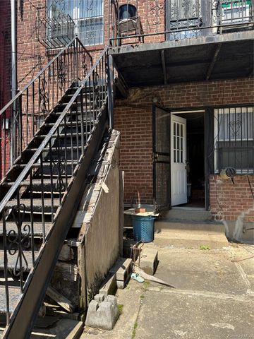 13438 Blossom Avenue, Flushing, NY 11355