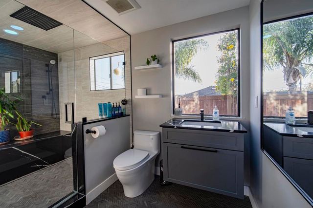 7126 Galewood, San Diego, CA 92120