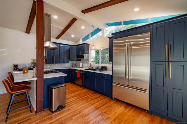 7126 Galewood, San Diego, CA 92120