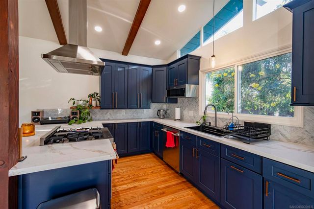 7126 Galewood, San Diego, CA 92120