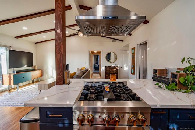 7126 Galewood, San Diego, CA 92120