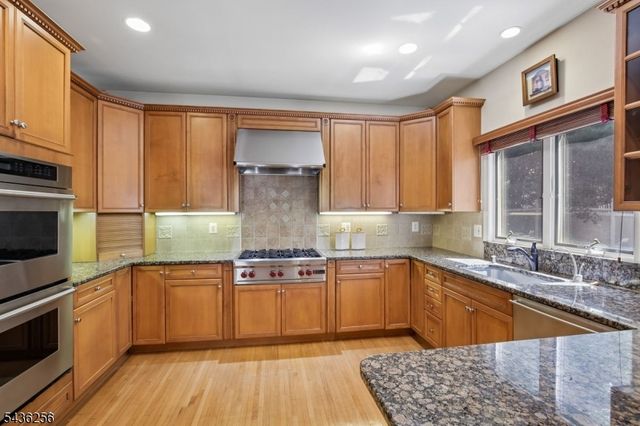 8 Harper St, West Orange Twp., NJ 07052