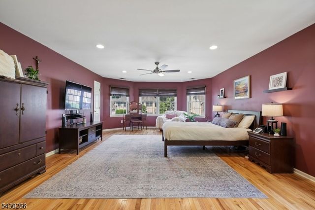 8 Harper St, West Orange Twp., NJ 07052