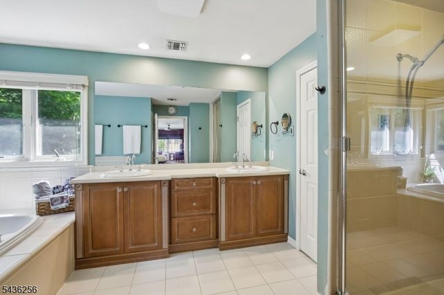 8 Harper St, West Orange Twp., NJ 07052