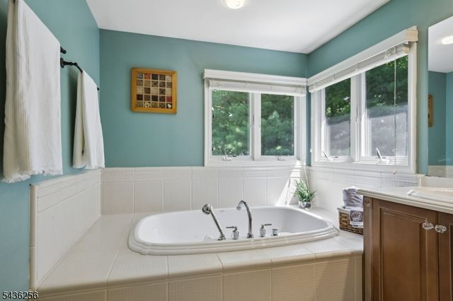 8 Harper St, West Orange Twp., NJ 07052
