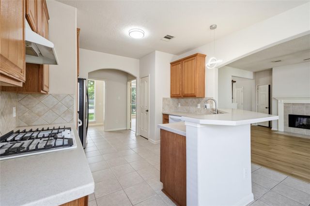 6165 Darlington Ct Court, League City, TX 77573