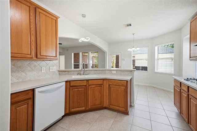 6165 Darlington Ct Court, League City, TX 77573