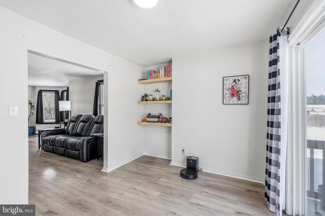 714 E BUTLER AVE, Vineland, NJ 08361