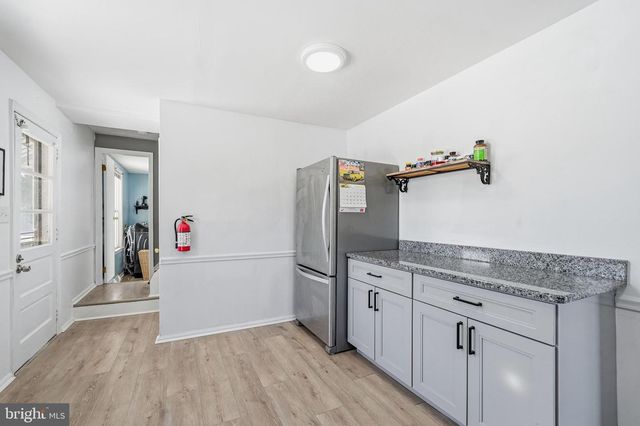 714 E BUTLER AVE, Vineland, NJ 08361