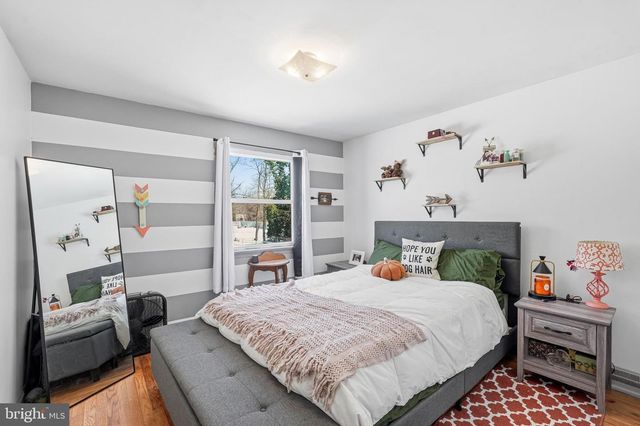 714 E BUTLER AVE, Vineland, NJ 08361