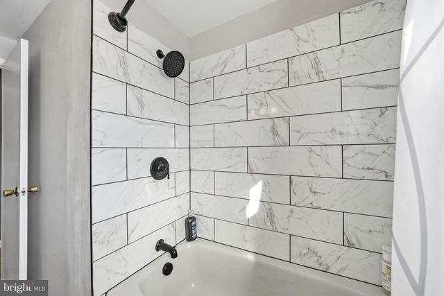 714 E BUTLER AVE, Vineland, NJ 08361