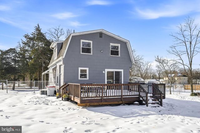 714 E BUTLER AVE, Vineland, NJ 08361